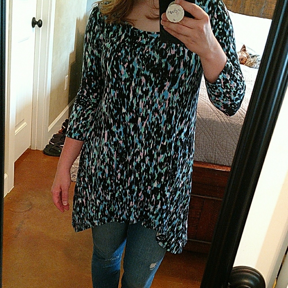 Tunic black, mint, lavender, and blue.